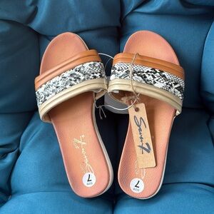 Seven7 Animal Print mixed media sandals NWT size 7